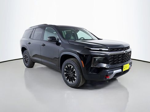 New 2026 Chevrolet Traverse Z71 w/ LPO, Floor Liner Package AWD/4WD image 3