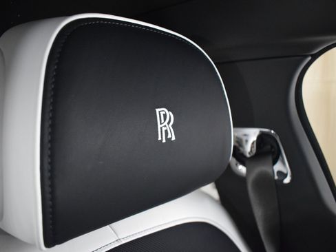Certified 2022 Rolls-Royce Ghost Black Badge image 37