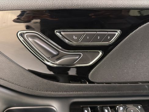 New 2026 Lincoln Aviator 2WD image 10