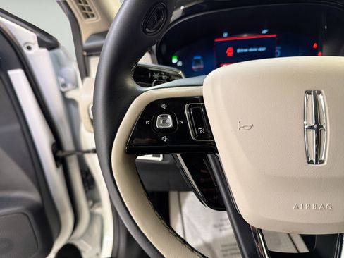 New 2026 Lincoln Corsair Premiere FWD image 14