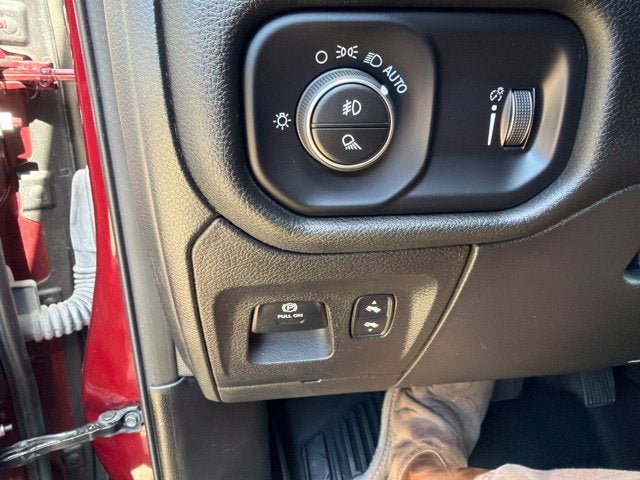 Used 2022 RAM 1500 Big Horn AWD/4WD image 18