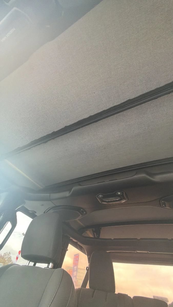 Used 2018 Jeep Wrangler Unlimited Sport S AWD/4WD image 18