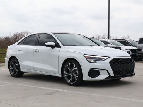 Used 2023 Chrysler 300 Touring L w/ Popular Equipment Group image 36