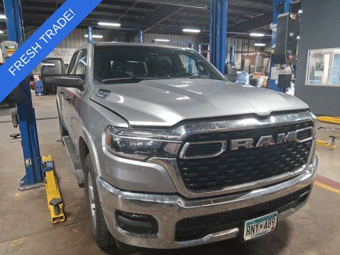 Used 2025 RAM 1500 Big Horn AWD/4WD image 2