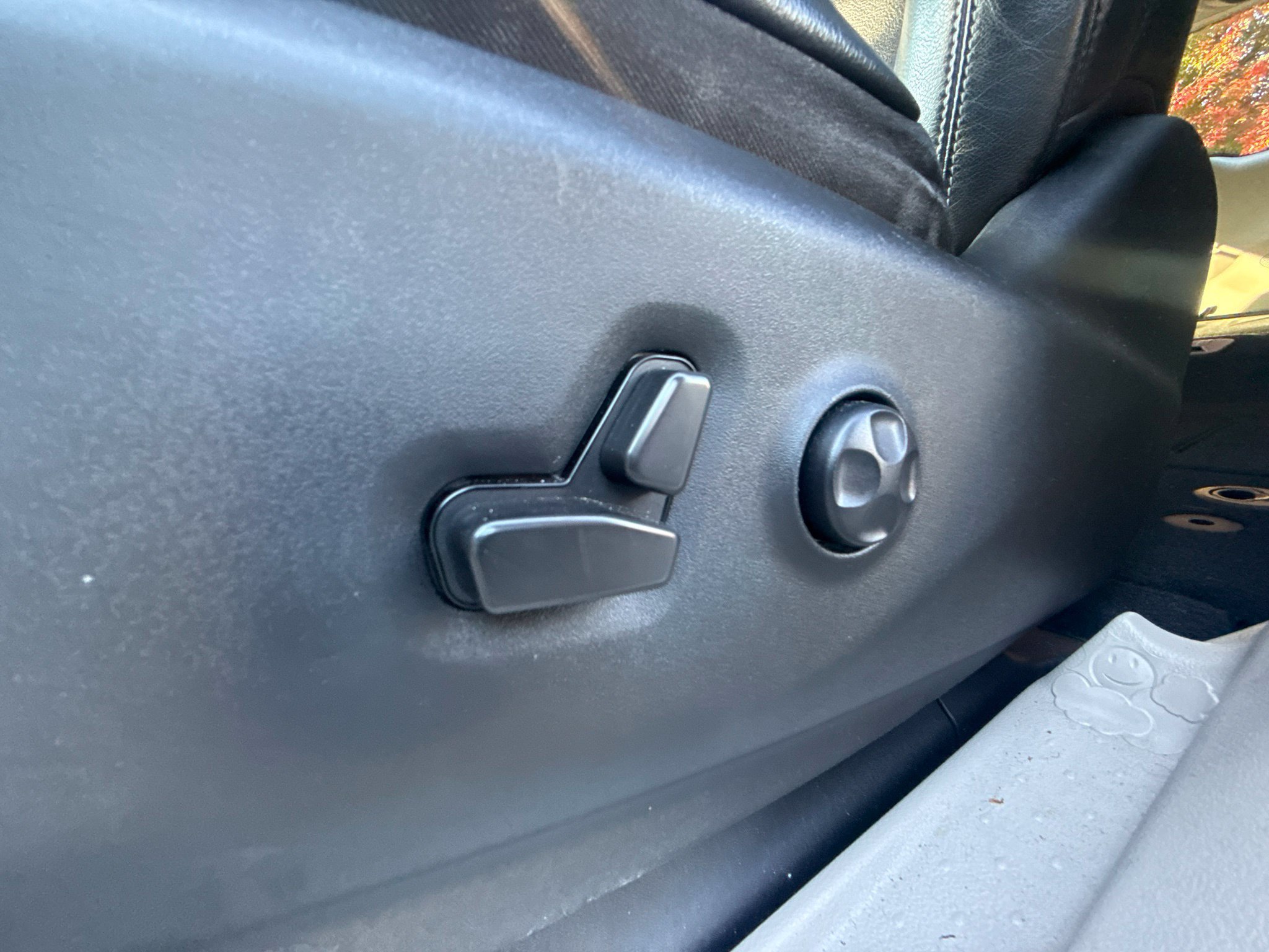 Used 2022 Chrysler Pacifica Touring-L w/ Uconnect Theater Family Group FWD image 28