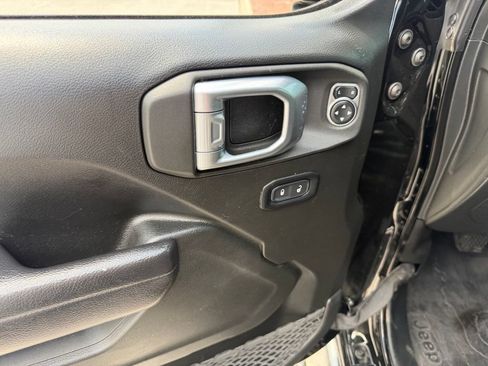 Used 2022 Jeep Gladiator Sport AWD/4WD image 22