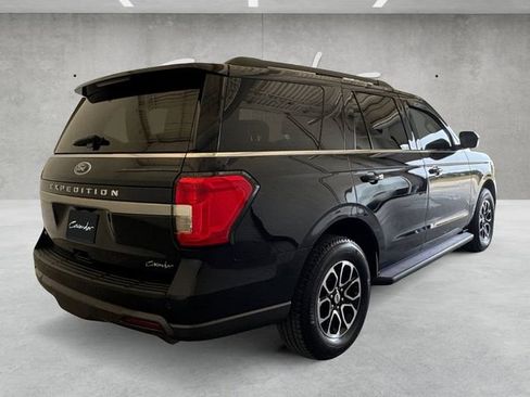 Used 2023 Ford Expedition XLT image 16