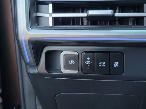 Certified 2025 Hyundai Santa Fe Limited image 14