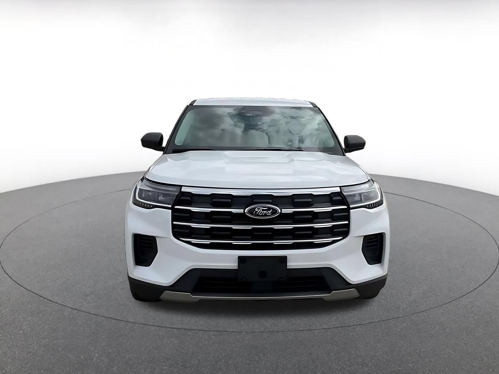 Used 2026 Ford Explorer Active RWD image 4