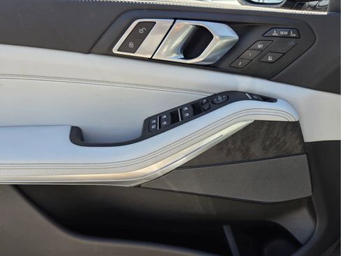 Certified 2026 BMW X7 xDrive40i image 23