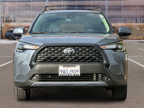 Used 2022 Toyota Corolla Cross LE image 6