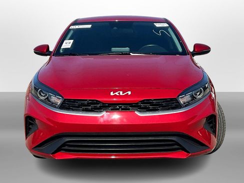 Used 2024 Kia Forte LXS w/ LXS Technology Package image 3