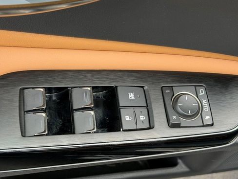 Certified 2025 Lexus ES 300h F Sport w/ Accessory Package (Z2) FWD image 22