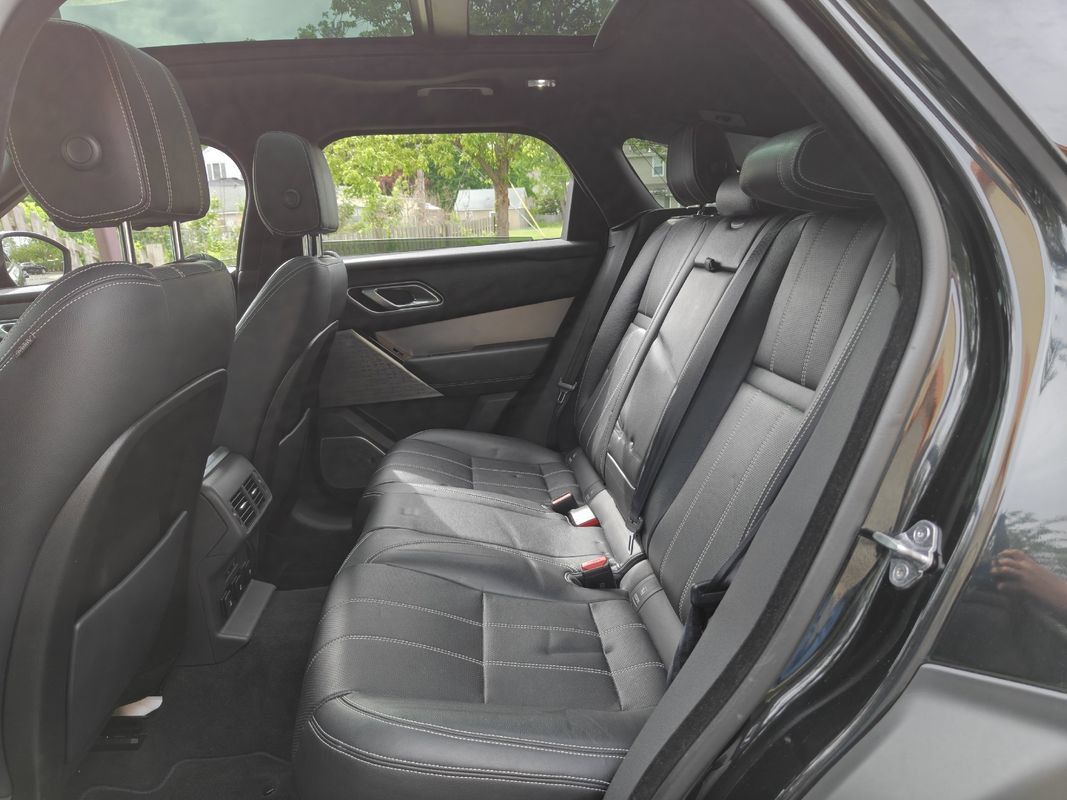Used 2018 Land Rover Range Rover Velar R-Dynamic SE AWD/4WD image 19