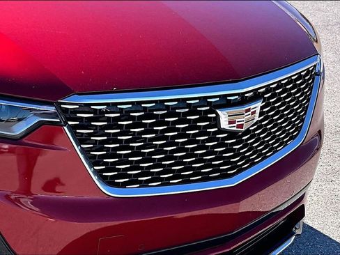 Used 2025 Cadillac XT6 Premium Luxury w/ Platinum Package AWD/4WD image 28