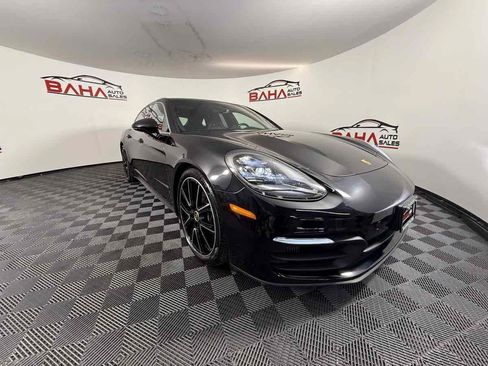 Used 2022 Porsche Panamera 4 w/ Premium Package AWD/4WD image 19