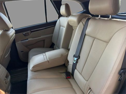 Used 2011 Hyundai Santa Fe Limited FWD image 11