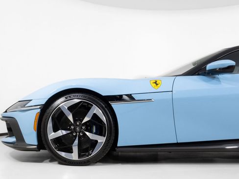Used 2025 Ferrari 12Cilindri RWD image 17