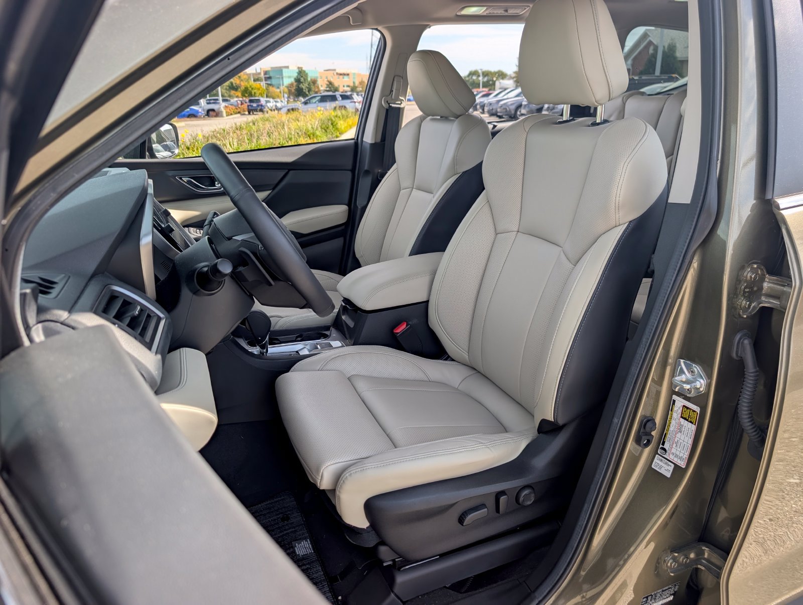 Used 2024 Subaru Ascent Limited AWD/4WD image 24