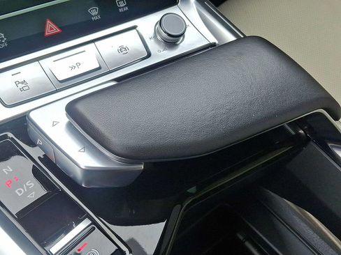 Used 2024 Audi Q8 e-tron Prestige AWD/4WD image 18