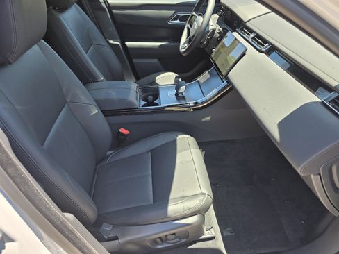 Used 2026 Land Rover Range Rover Velar Dynamic SE AWD/4WD image 3