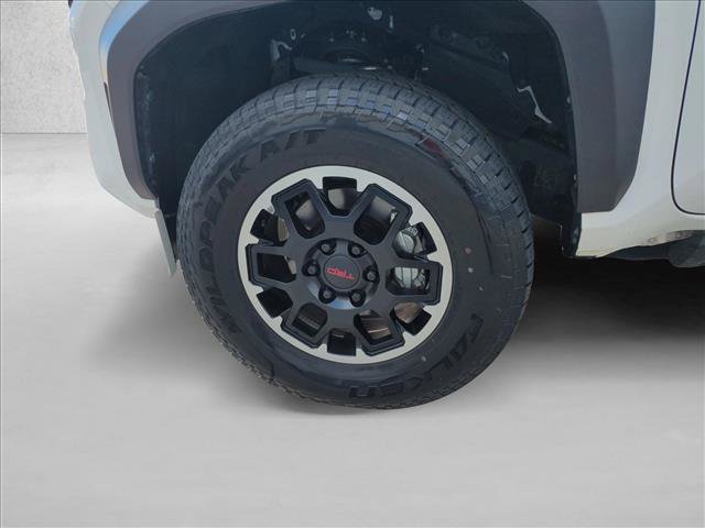 Used 2024 Toyota Tacoma TRD Off-Road w/ TRD Off Road Upgrade Package AWD/4WD image 22