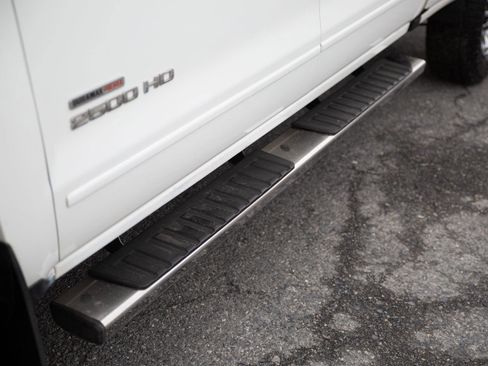 Used 2019 Chevrolet Silverado 2500 LT image 11