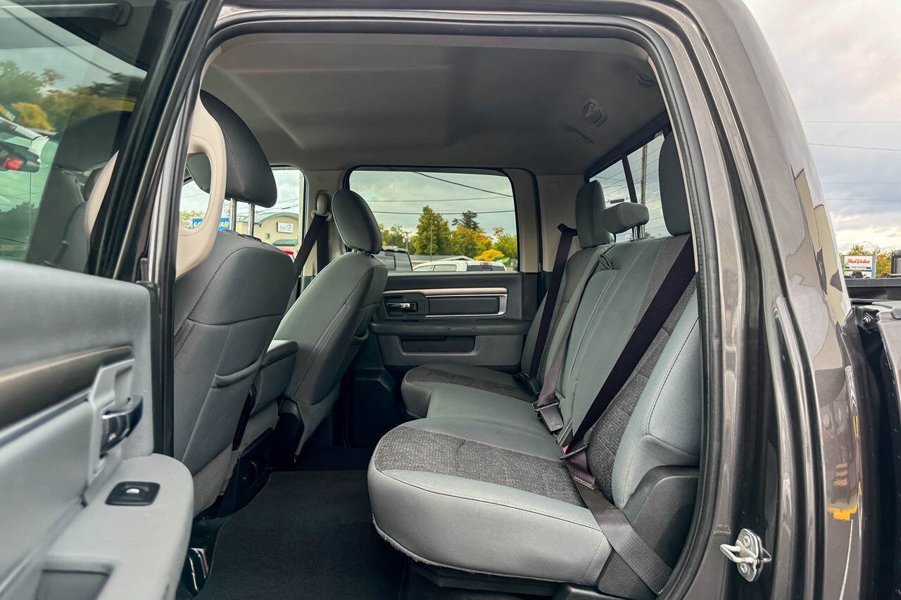 Used 2017 RAM 2500 SLT w/ Snow Chief Group AWD/4WD image 19