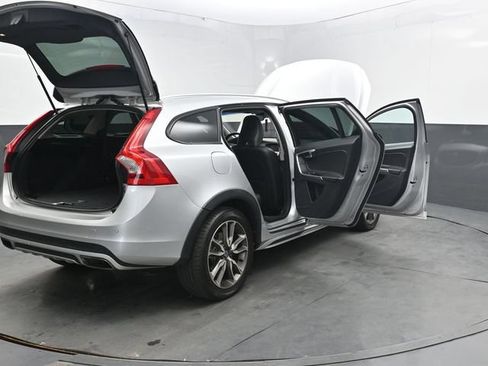 Used 2017 Volvo V60 T5 Cross Country w/ Convenience Package AWD/4WD image 48