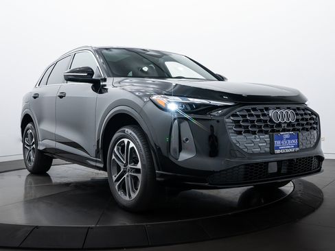 New 2025 Audi Q5 Premium image 2