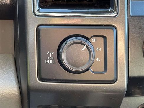 Used 2019 Ford F250 XLT w/ XLT Premium Package image 28