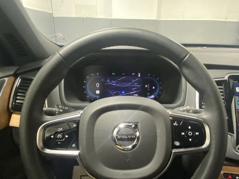 Used 2025 Volvo XC90 B5 Plus image 15