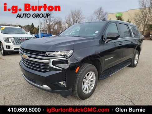 Used 2022 Chevrolet Suburban LT image 3