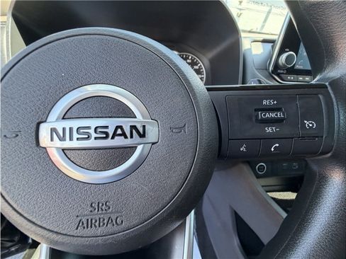 Used 2021 Nissan Rogue S FWD image 30