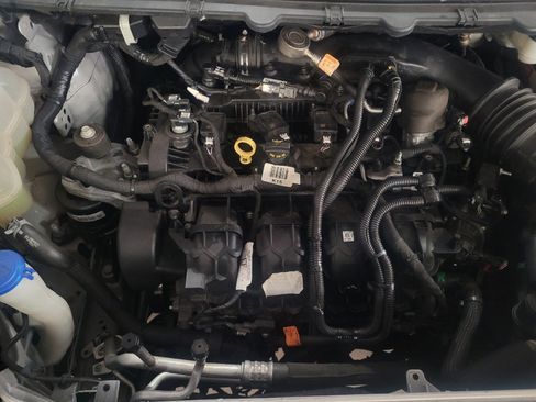 Used 2019 Ford Edge Titanium image 30