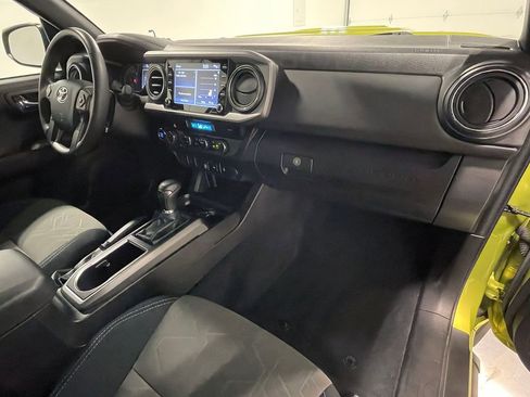Used 2023 Toyota Tacoma TRD Sport image 26