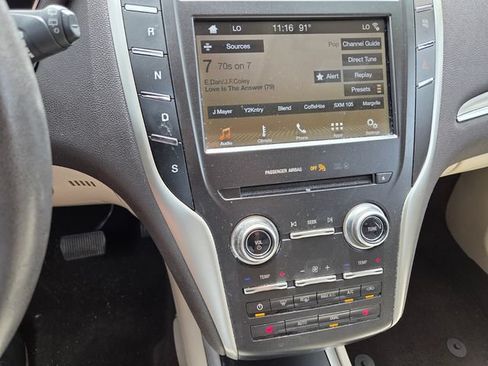 Used 2019 Lincoln MKC Premiere FWD image 22