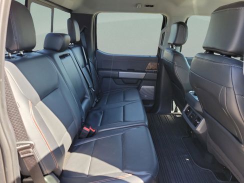 Used 2024 Ford F250 Lariat w/ Sport Appearance Package image 28