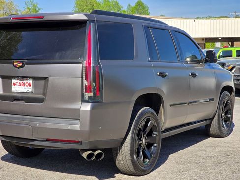 Used 2020 Cadillac Escalade Premium Luxury AWD/4WD image 50
