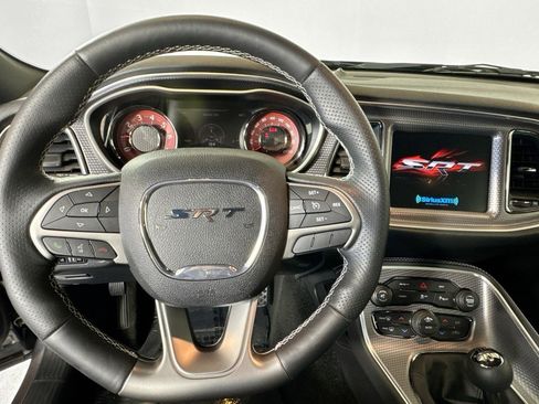 Used 2015 Dodge Challenger SRT Hellcat image 11