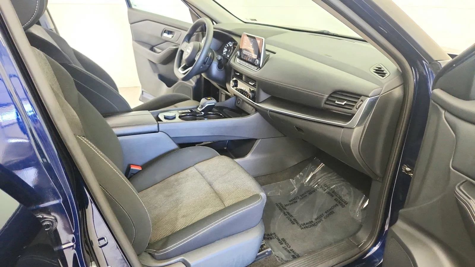 Used 2024 Nissan Rogue SV AWD/4WD image 28