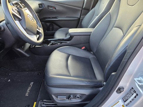 Used 2017 Toyota Prius Four Touring w/ Protection Package image 10