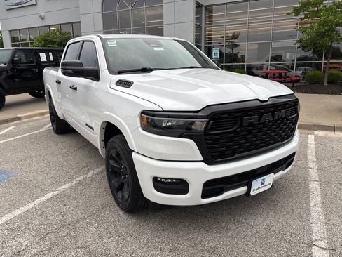 Used 2025 RAM 1500 Big Horn AWD/4WD image 7