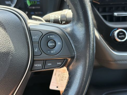 Used 2022 Toyota Corolla SE FWD image 19
