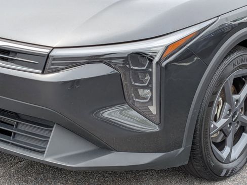 Used 2025 Kia K4 LXS FWD image 9