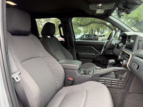 Used 2024 Toyota Tacoma SR AWD/4WD image 17