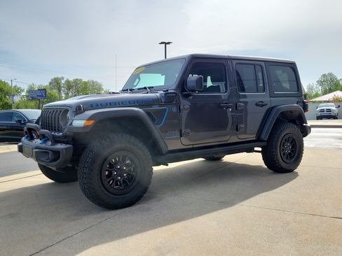 Used 2023 Jeep Wrangler Unlimited Rubicon 4xe AWD/4WD image 2