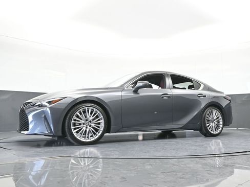 Used 2025 Lexus IS 300 w/ Premium Package image 61
