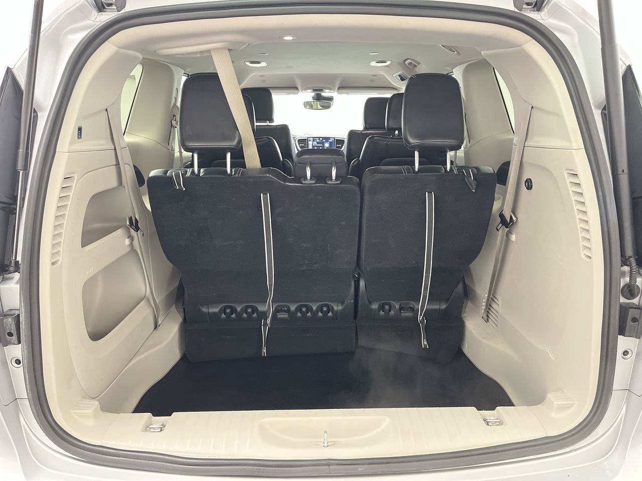 Used 2024 Chrysler Pacifica Touring-L FWD image 28