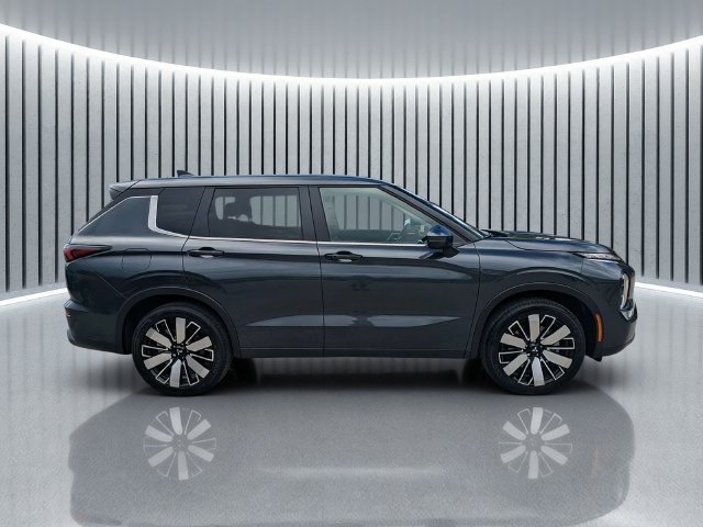 New 2026 Mitsubishi Outlander SE FWD image 3